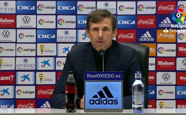 José Ángel Ziganda durante la rueda de prensa tras el partido del Real Oviedo ante el Fuenlabrada.